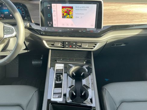 New 2026 Volkswagen Atlas SEL image 11