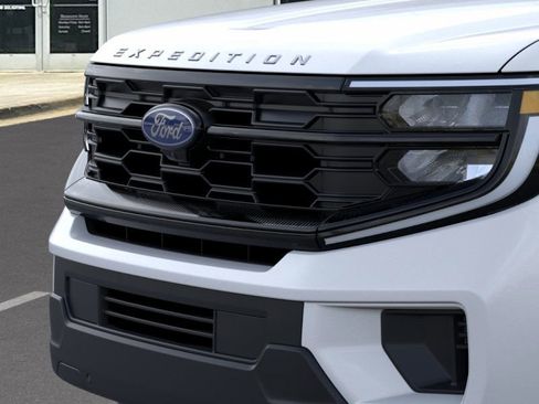 New 2025 Ford Expedition Max Active image 17