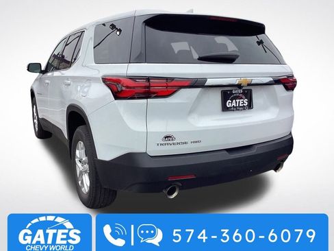 Used 2023 Chevrolet Traverse LS w/ Safety Package image 7