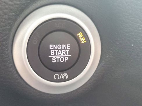 New 2026 Chrysler Pacifica Select image 26