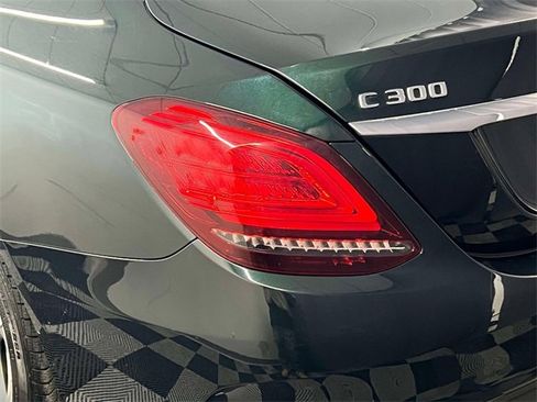 Used 2019 Mercedes-Benz C 300 4MATIC Sedan image 9
