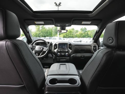 Used 2022 GMC Sierra 1500 AT4 w/ AT4 Premium Package AWD/4WD image 39