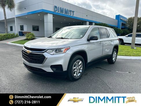 Used 2021 Chevrolet Traverse LS image 1