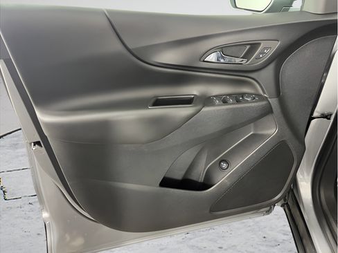 Used 2024 Chevrolet Equinox LT AWD/4WD image 9