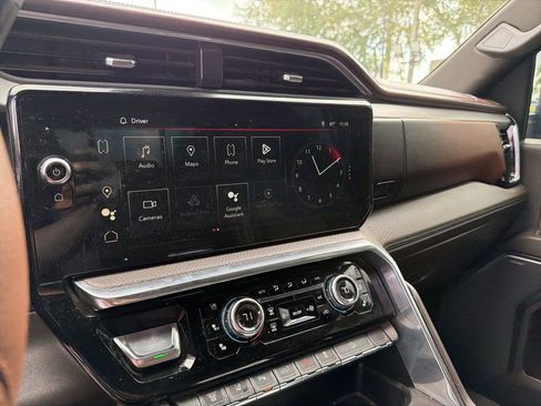 Used 2024 GMC Sierra 2500 Denali w/ Denali Reserve Package image 12