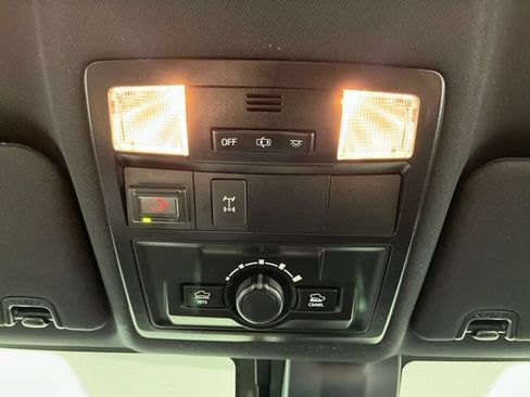 Used 2021 Toyota Tacoma TRD Off-Road w/ Technology Package AWD/4WD image 37