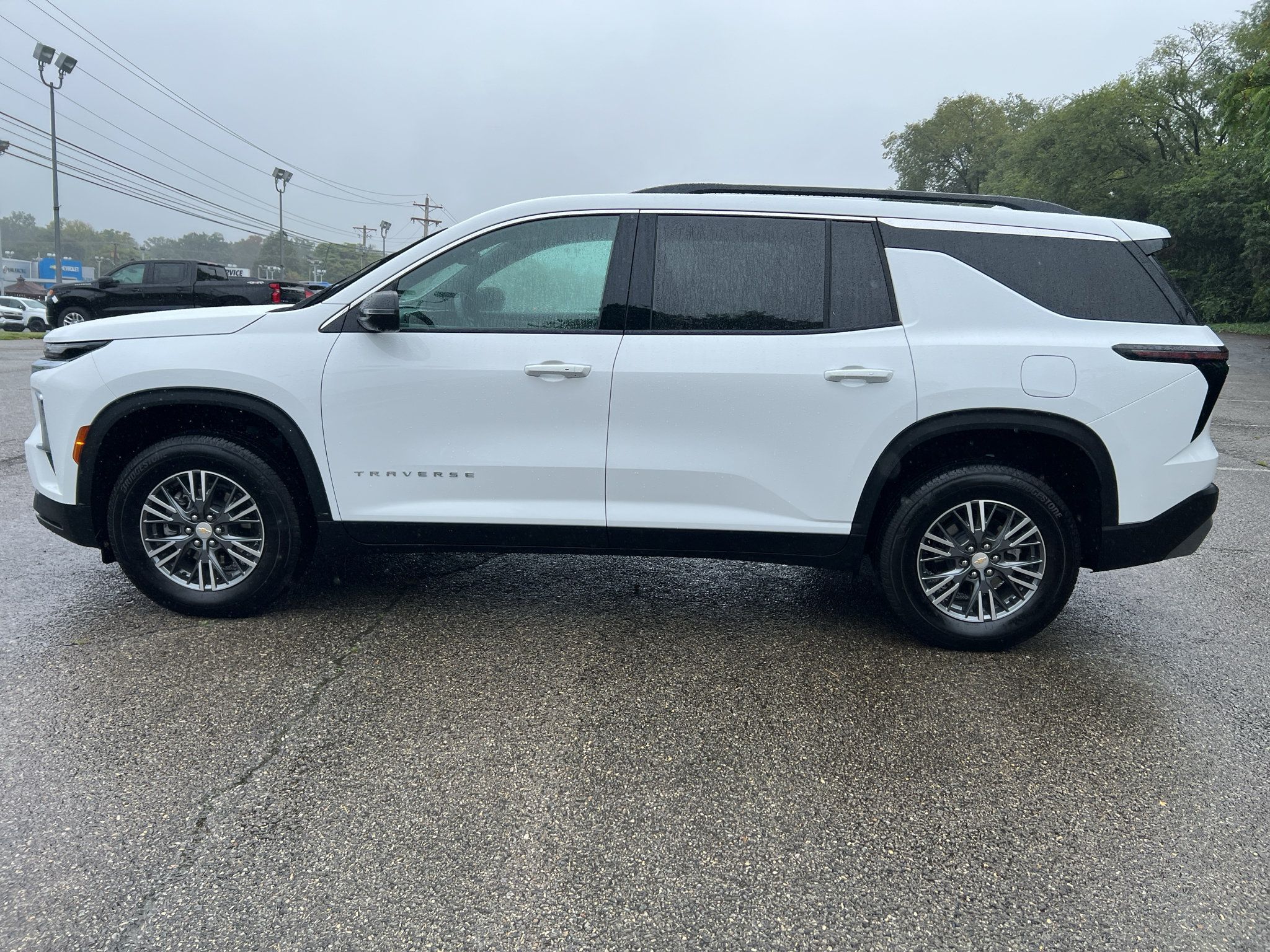 Used 2026 Chevrolet Traverse LT w/ Driver Confidence Package FWD image 6