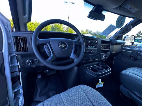 Used 2025 Chevrolet Express 2500 Extended w/ Communications Package image 2