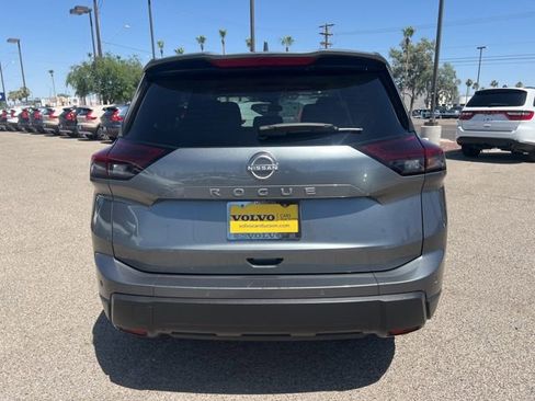 Used 2025 Nissan Rogue SV FWD image 4