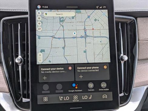 New 2026 Volvo XC90 B6 Plus w/ Protection Package Premier image 14