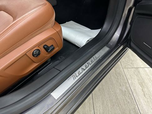 Used 2018 Maserati Ghibli image 46