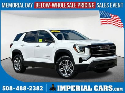 Used 2025 GMC Terrain Elevation