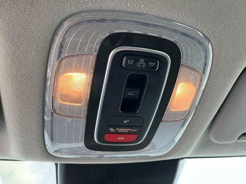 Used 2025 Hyundai Elantra SEL FWD image 21