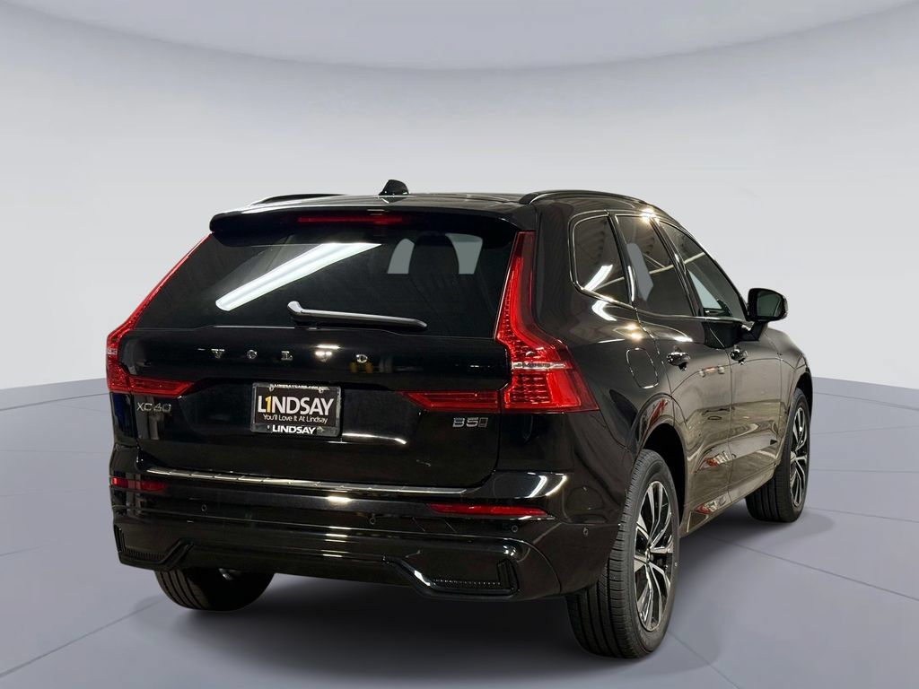 Used 2023 Volvo XC60 B5 Plus w/ Protection Package Premier AWD/4WD image 10