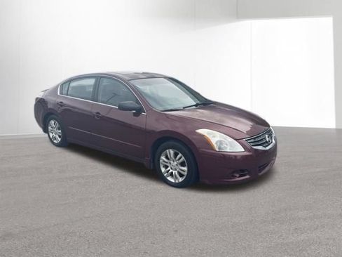 Used 2010 Nissan Altima 2.5 SL w/ SL Pkg FWD image 3