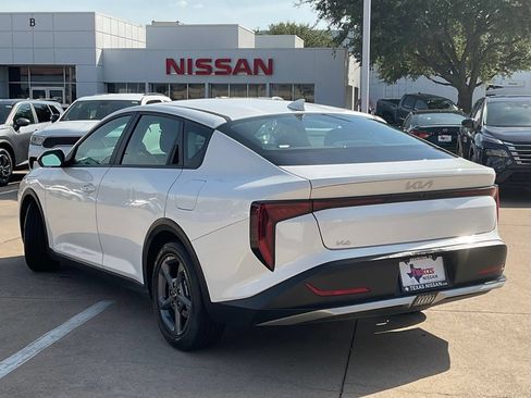 Used 2025 Kia K4 FWD image 6