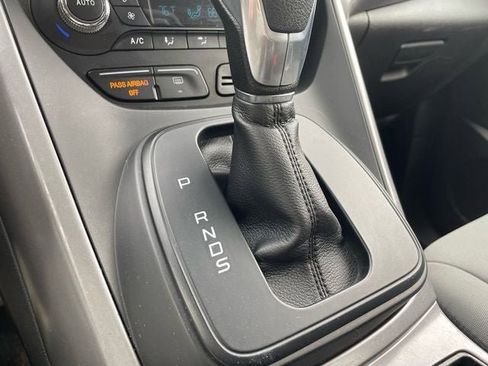 Used 2016 Ford Escape SE w/ Equipment Group 201A image 17