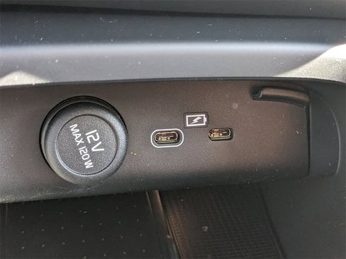 New 2025 Volvo XC40 B5 Ultra w/ Climate Package image 21