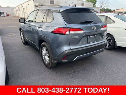Used 2025 Toyota Corolla Cross LE FWD image 3