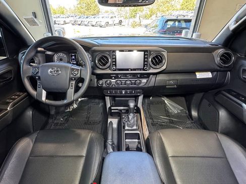Used 2023 Toyota Tacoma TRD Off-Road w/ TRD Premium Off Road Package AWD/4WD image 16