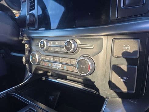 Used 2023 Ford F150 Lariat w/ Max Trailer Tow Package image 20