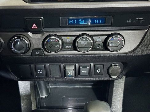 Used 2023 Toyota Tacoma TRD Off-Road image 16