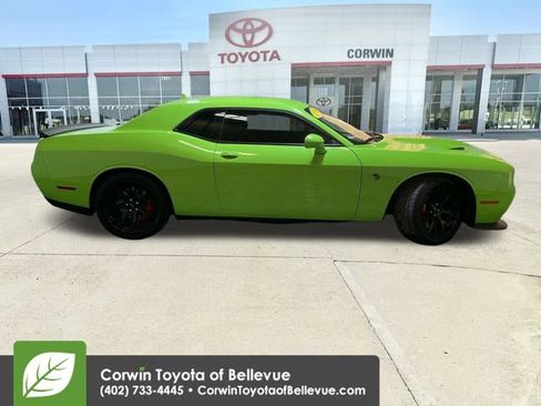 Used 2015 Dodge Challenger SRT Hellcat image 9