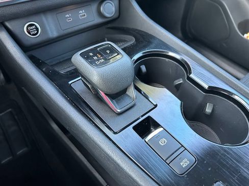 Used 2022 Nissan Rogue SV FWD image 28