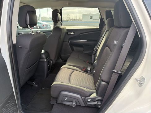 Used 2016 Dodge Journey SXT image 19