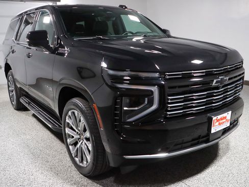 Used 2025 Chevrolet Tahoe High Country w/ Sun And Tow Package AWD/4WD image 5