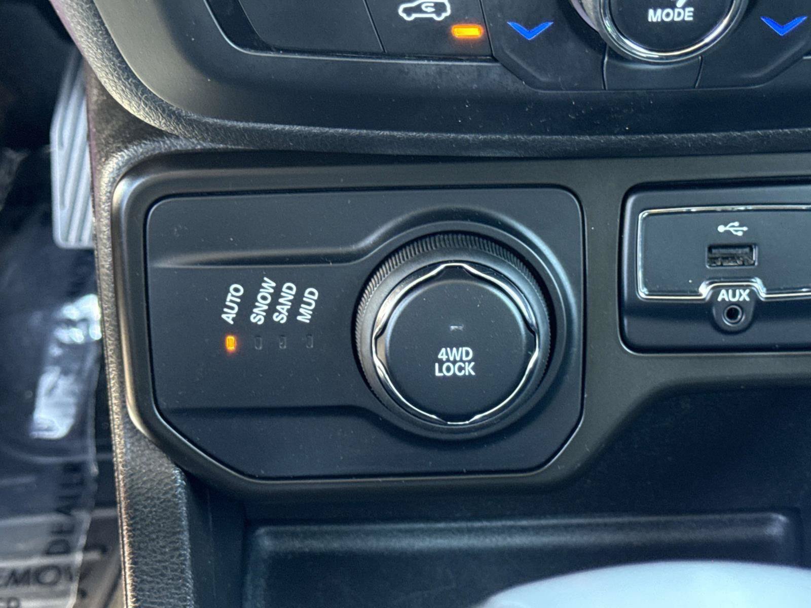 Certified 2023 Jeep Renegade Latitude AWD/4WD image 25