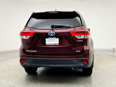Used 2018 Toyota Highlander XLE image 6