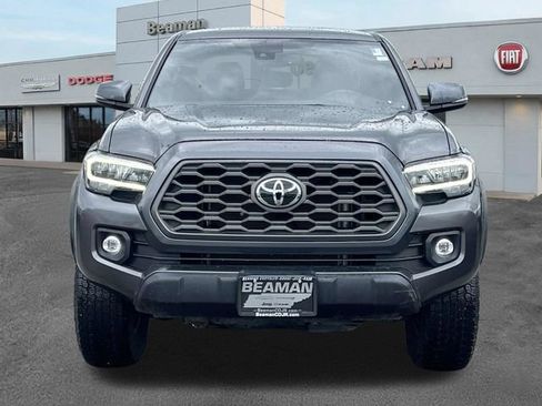 Used 2021 Toyota Tacoma TRD Off-Road w/ Technology Package AWD/4WD image 2