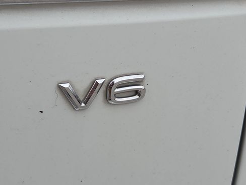 Used 2018 Volkswagen Atlas SE image 25