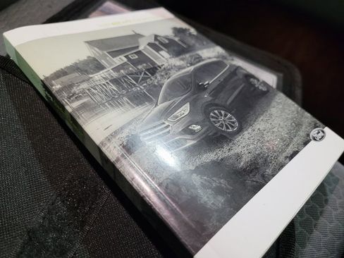 Used 2018 Ford Escape SE w/ SE SYNC Package image 61