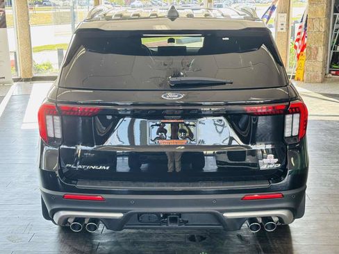 Used 2025 Ford Explorer Platinum w/ Ultimate Package AWD/4WD image 8