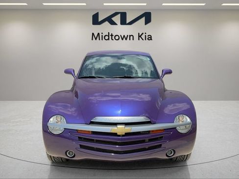 Used 2004 Chevrolet SSR w/ Preferred Equipment Group RWD image 8