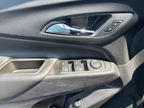 Used 2024 Chevrolet Equinox LT AWD/4WD image 9