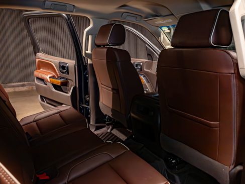 Used 2016 Chevrolet Silverado 2500 High Country w/ Duramax Plus Package image 25