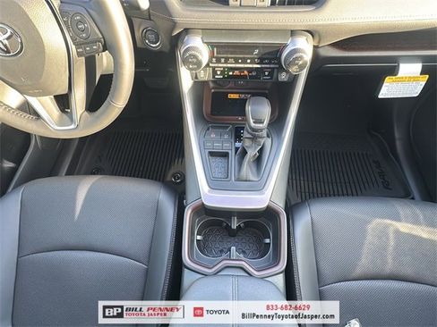 Used 2025 Toyota RAV4 Limited image 9