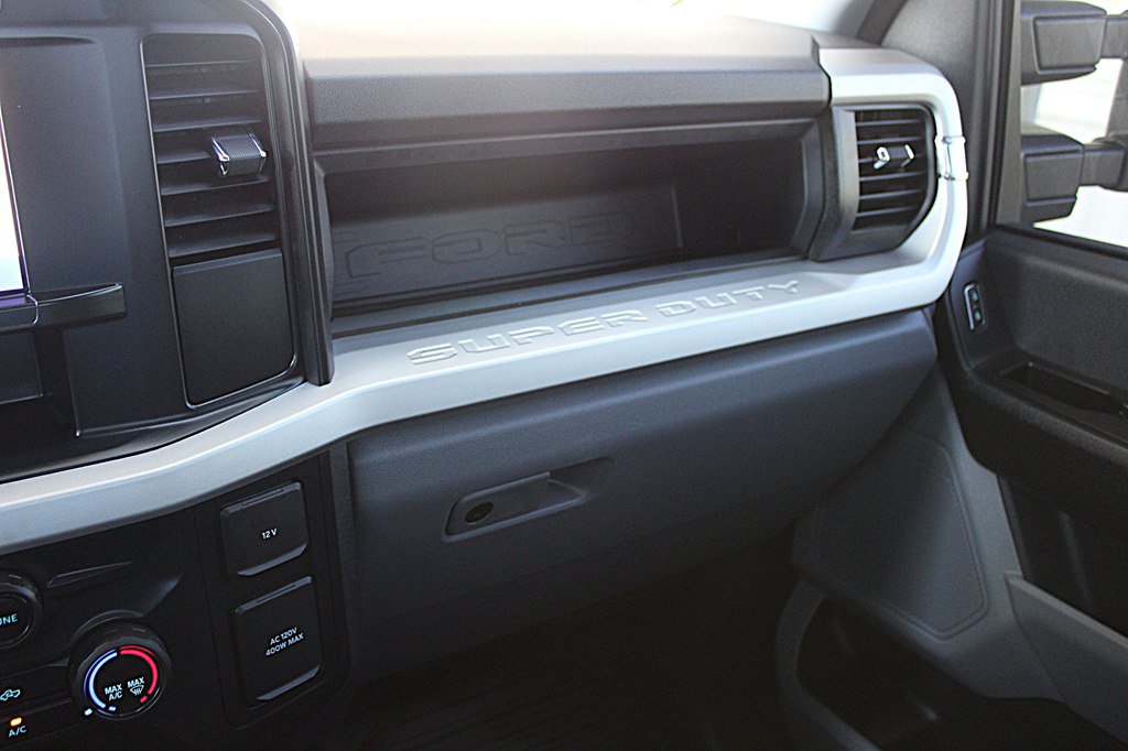 Used 2024 Ford F250 XL RWD image 25