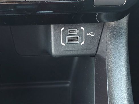 Certified 2024 Jeep Compass Sport image 21