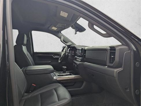 Used 2024 Chevrolet Silverado 1500 LT w/ Leather Package AWD/4WD image 15