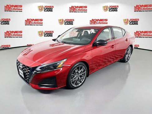 Certified 2023 Nissan Altima 2.0 SR FWD image 15