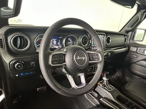 Used 2023 Jeep Wrangler Unlimited Sahara AWD/4WD image 15