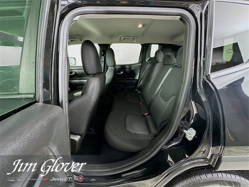 Used 2023 Jeep Renegade Latitude image 16