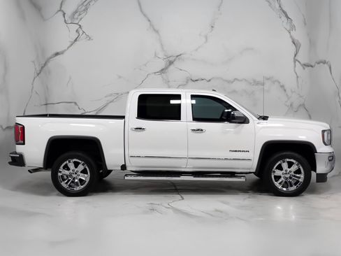 Used 2018 GMC Sierra 1500 SLT AWD/4WD image 13