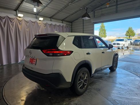 Used 2021 Nissan Rogue S image 10