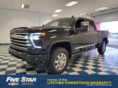 New 2026 Chevrolet Silverado 2500 High Country w/ High Country Premium Package AWD/4WD image 3