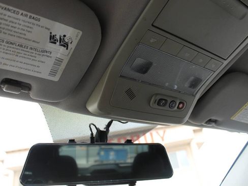 Used 2013 Chevrolet Captiva Sport LS image 37